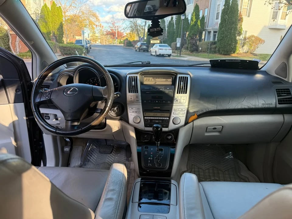 2006 Lexus RX 2nd Gen - Image 9 of 11