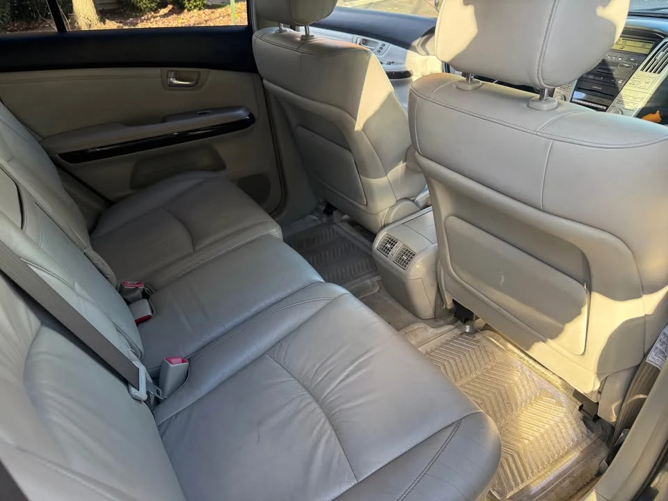 2006 Lexus RX 2nd Gen - Image 7 of 11