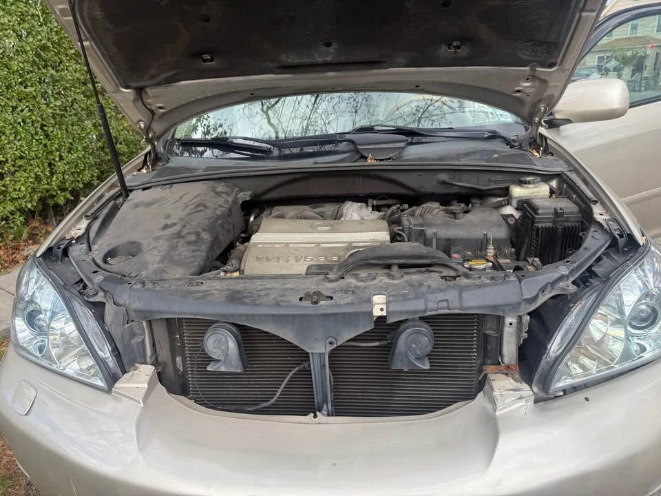 2006 Lexus RX 2nd Gen - Image 10 of 14