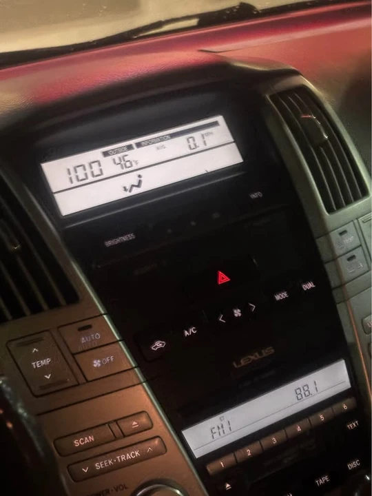 2006 Lexus RX 2nd Gen - Image 4 of 10