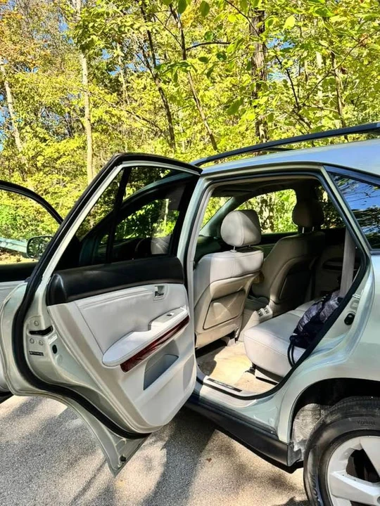 2006 Lexus RX 2nd Gen - Image 7 of 14