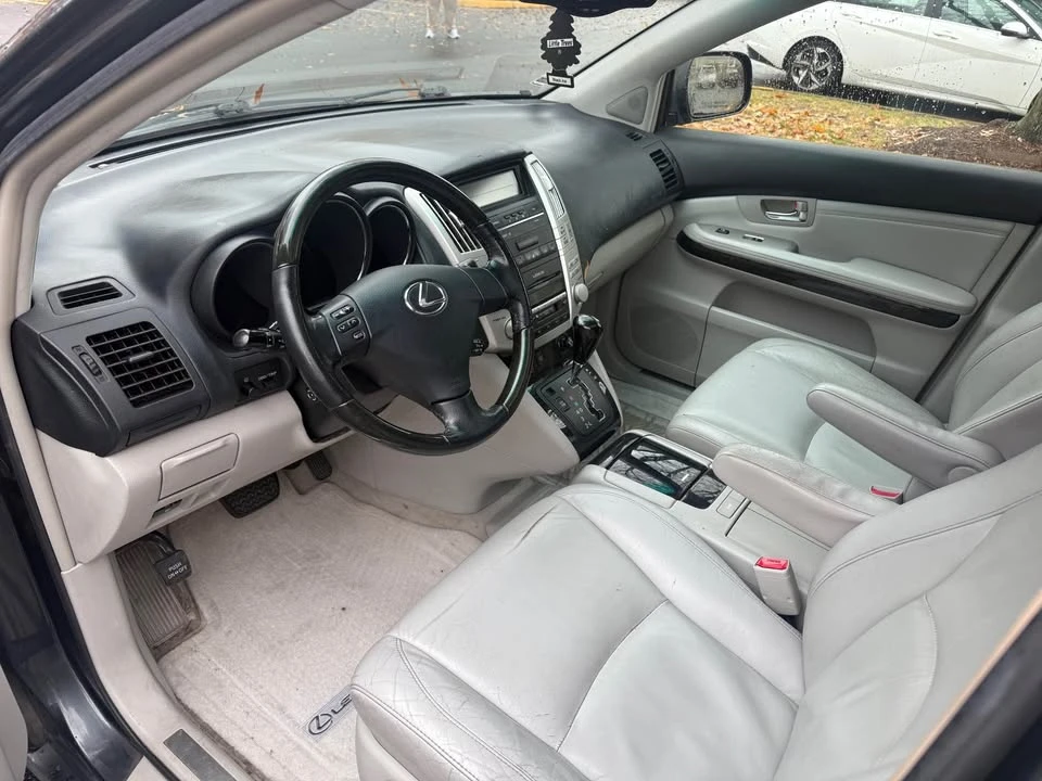 2006 Lexus RX 2nd Gen - Image 5 of 9