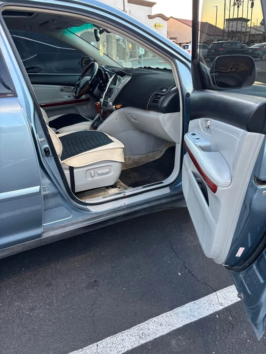 2006 Lexus RX 2nd Gen - Image 12 of 14