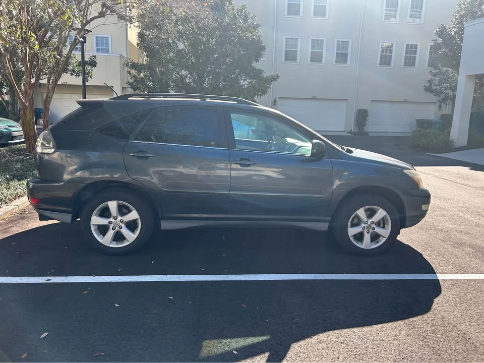 2006 Lexus RX 2nd Gen - Image 5 of 13