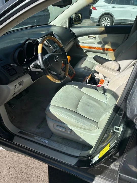 2006 Lexus RX 2nd Gen - Image 10 of 13