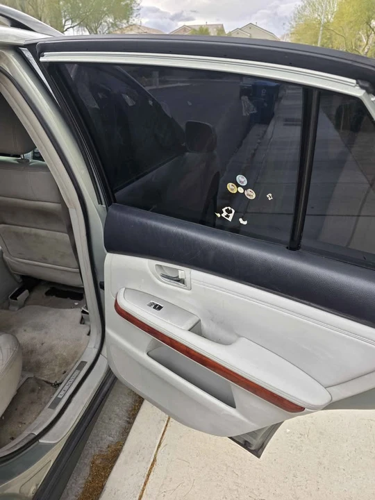 2006 Lexus RX 2nd Gen - Image 14 of 17