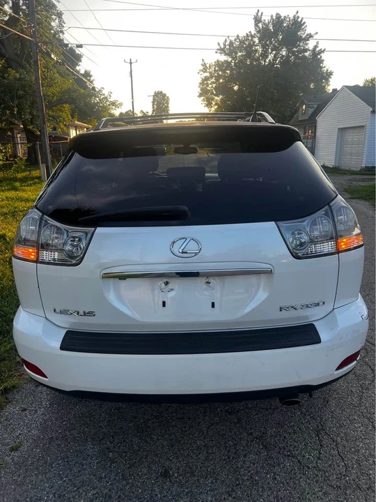 2006 Lexus RX 2nd Gen - Image 3 of 18