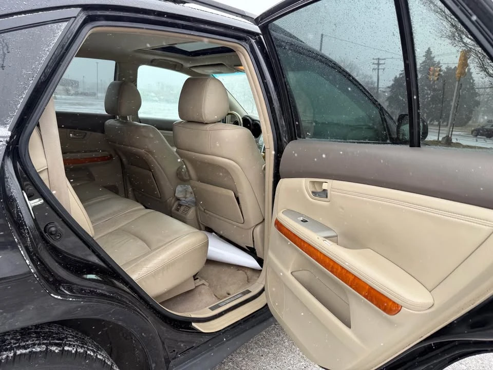 2006 Lexus RX 2nd Gen - Image 11 of 13