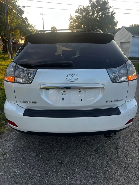 2006 Lexus RX 2nd Gen - Image 5 of 18
