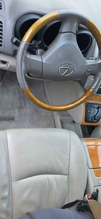 2006 Lexus RX 2nd Gen - Image 5 of 15