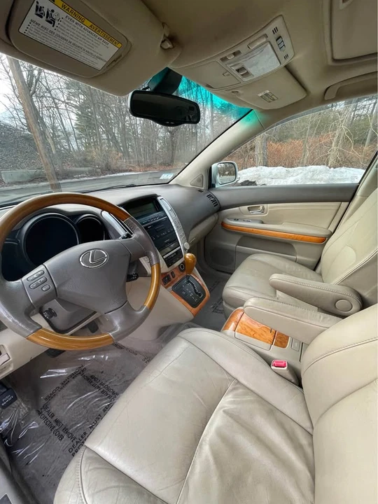 2006 Lexus RX 2nd Gen - Image 10 of 16