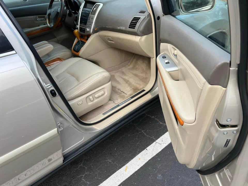 2006 Lexus RX 2nd Gen - Image 9 of 14