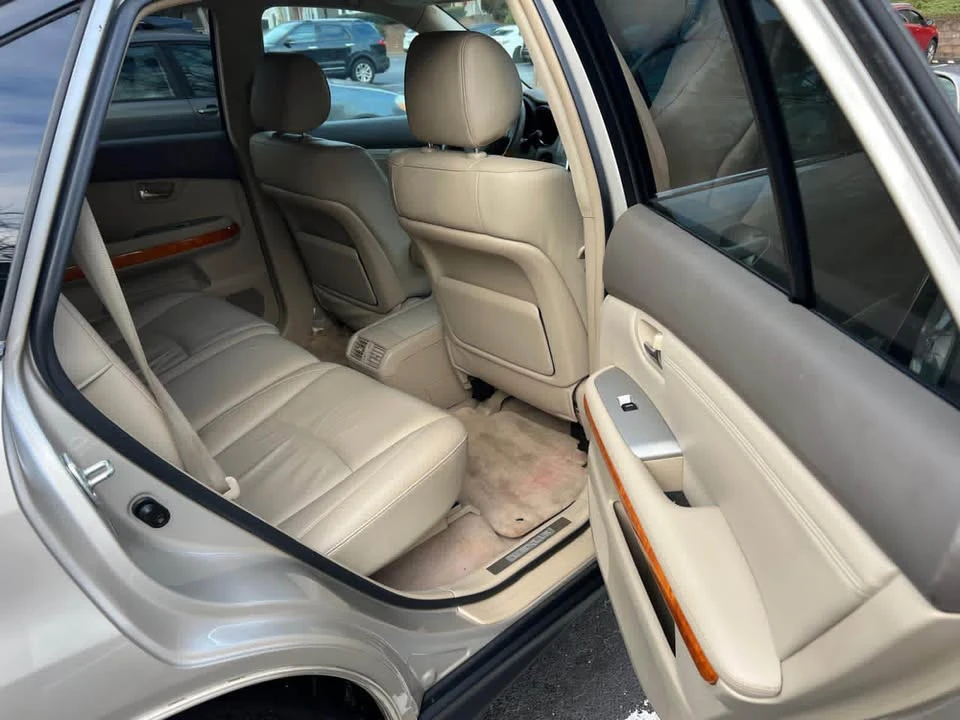2006 Lexus RX 2nd Gen - Image 10 of 14