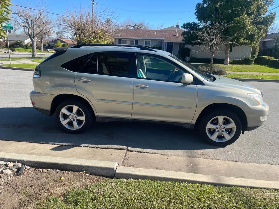2006 Lexus RX 2nd Gen - Image 4 of 10