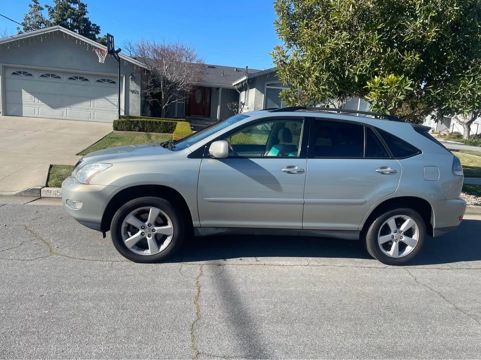 2006 Lexus RX 2nd Gen - Image 2 of 10