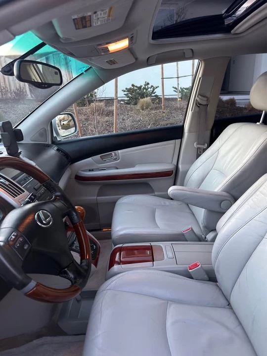 2006 Lexus RX 2nd Gen - Image 10 of 12