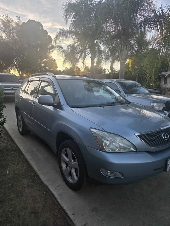 2006 Lexus RX 2nd Gen - Image 2 of 6