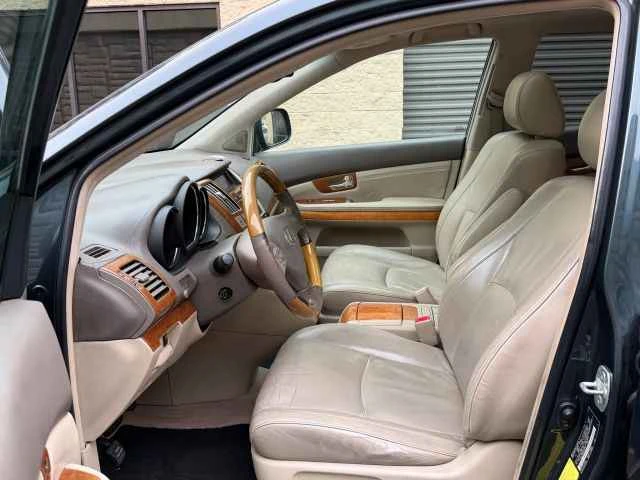 2006 Lexus RX 2nd Gen - Image 8 of 13