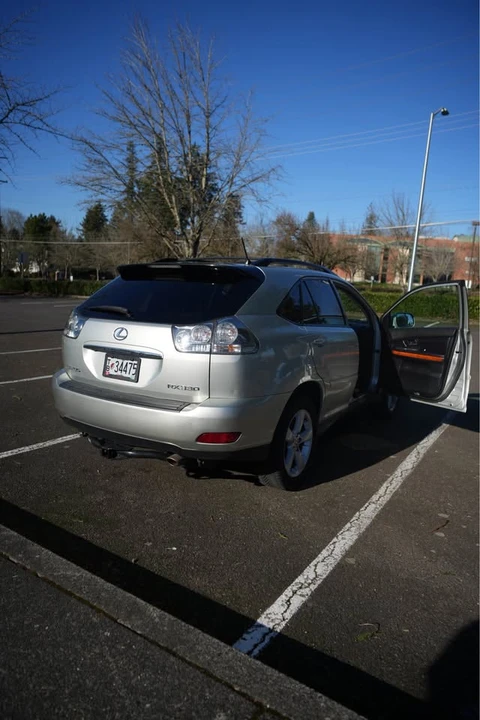 2006 Lexus RX 2nd Gen - Image 3 of 16