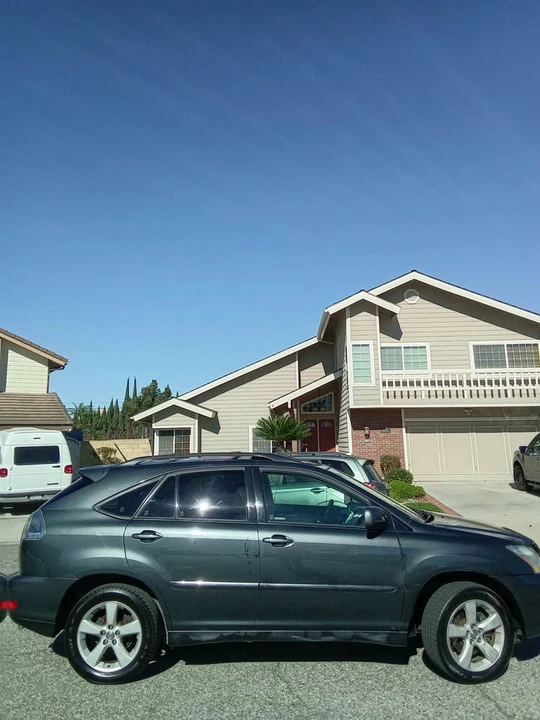 2006 Lexus RX 2nd Gen - Image 9 of 12