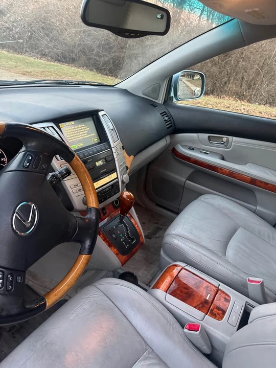 2006 Lexus RX 2nd Gen - Image 5 of 6