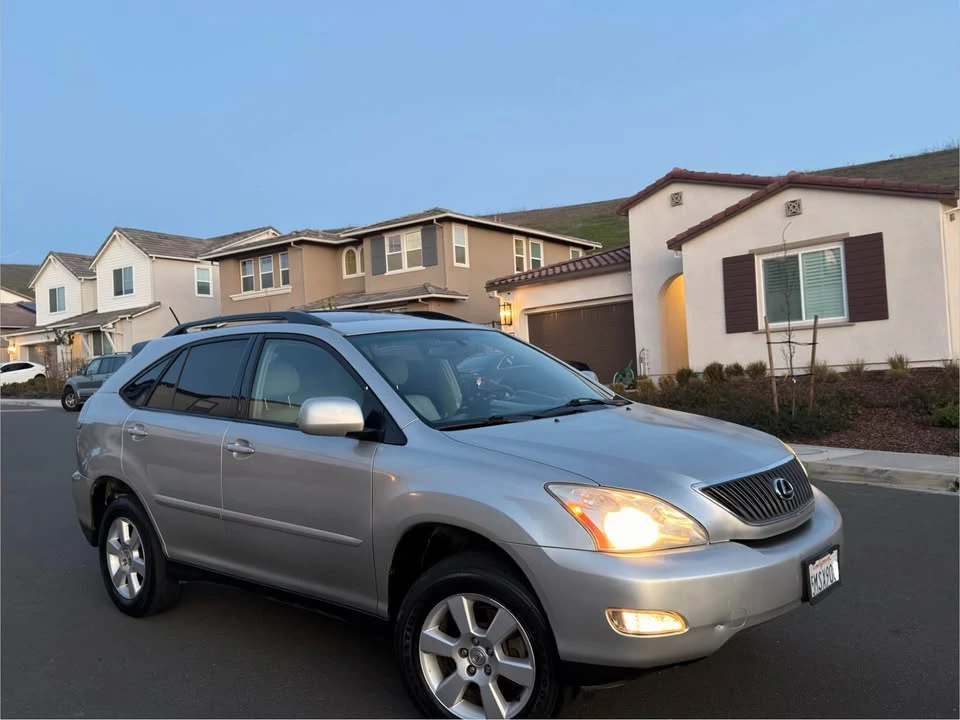 2006 Lexus RX 2nd Gen - Image 2 of 12