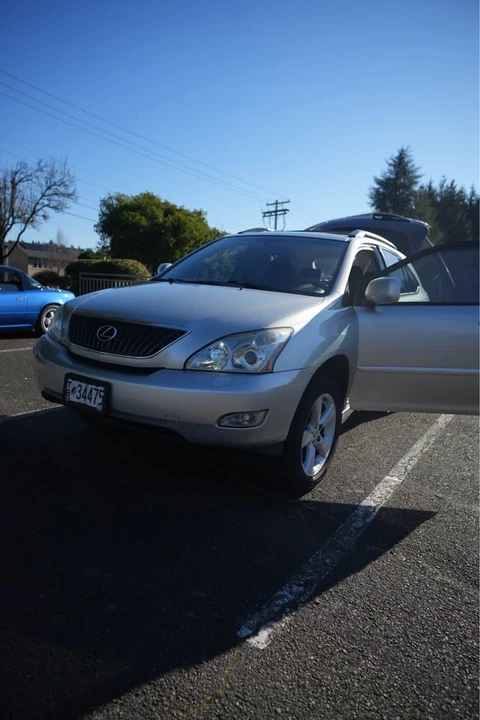 2006 Lexus RX 2nd Gen - Image 2 of 16