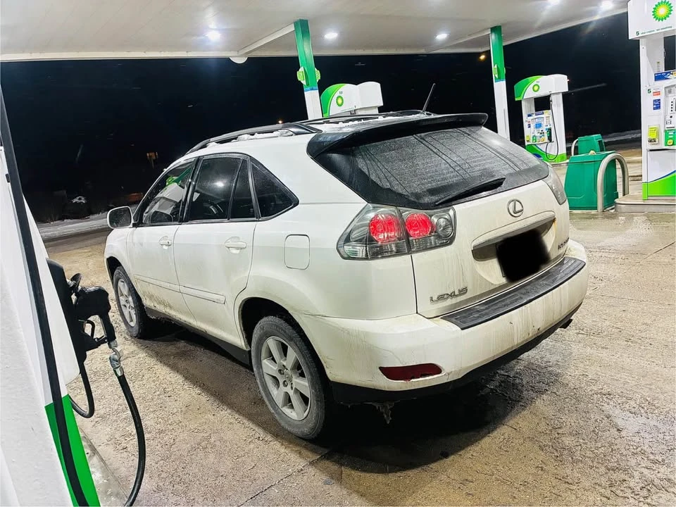2006 Lexus RX 2nd Gen - Image 4 of 14