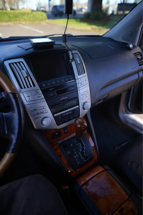 2006 Lexus RX 2nd Gen - Image 9 of 16