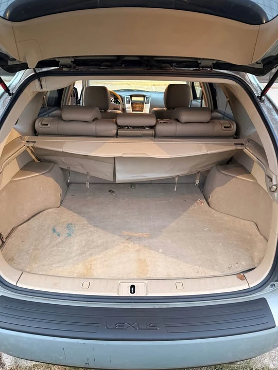 2006 Lexus RX 2nd Gen - Image 11 of 16