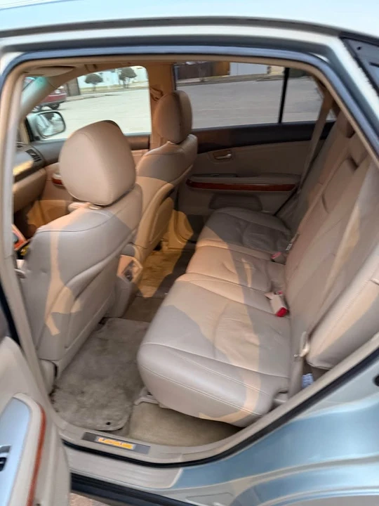 2006 Lexus RX 2nd Gen - Image 10 of 16