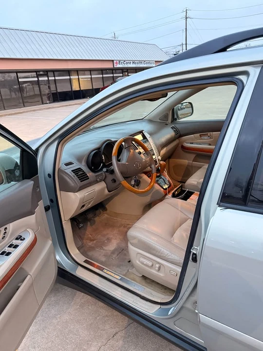 2006 Lexus RX 2nd Gen - Image 4 of 16