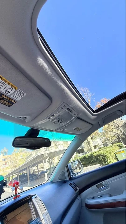 2006 Lexus RX 2nd Gen - Image 14 of 18
