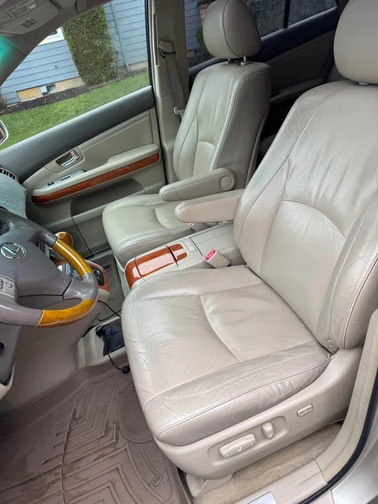 2006 Lexus RX 2nd Gen - Image 12 of 20