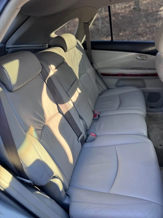 2006 Lexus RX 2nd Gen - Image 12 of 18