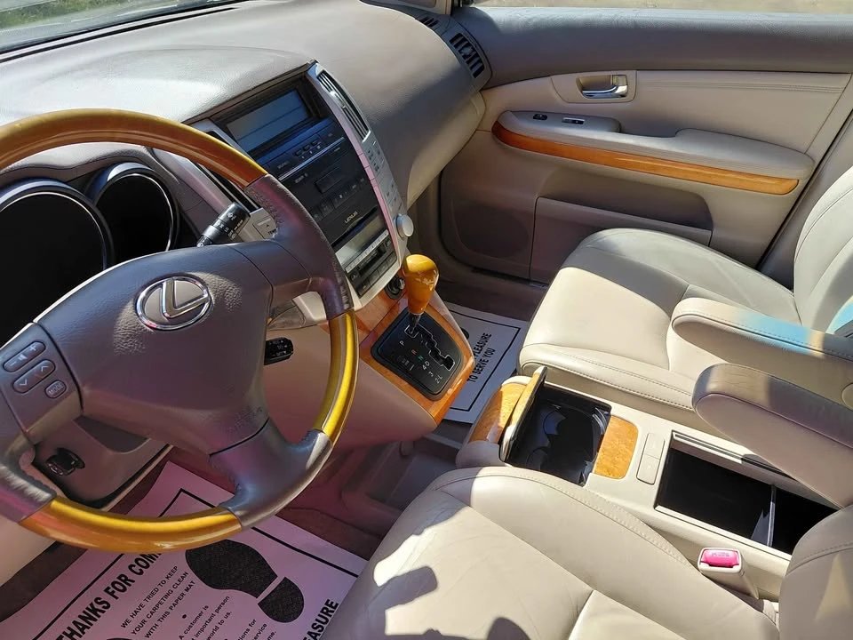 2006 Lexus RX 2nd Gen - Image 6 of 10