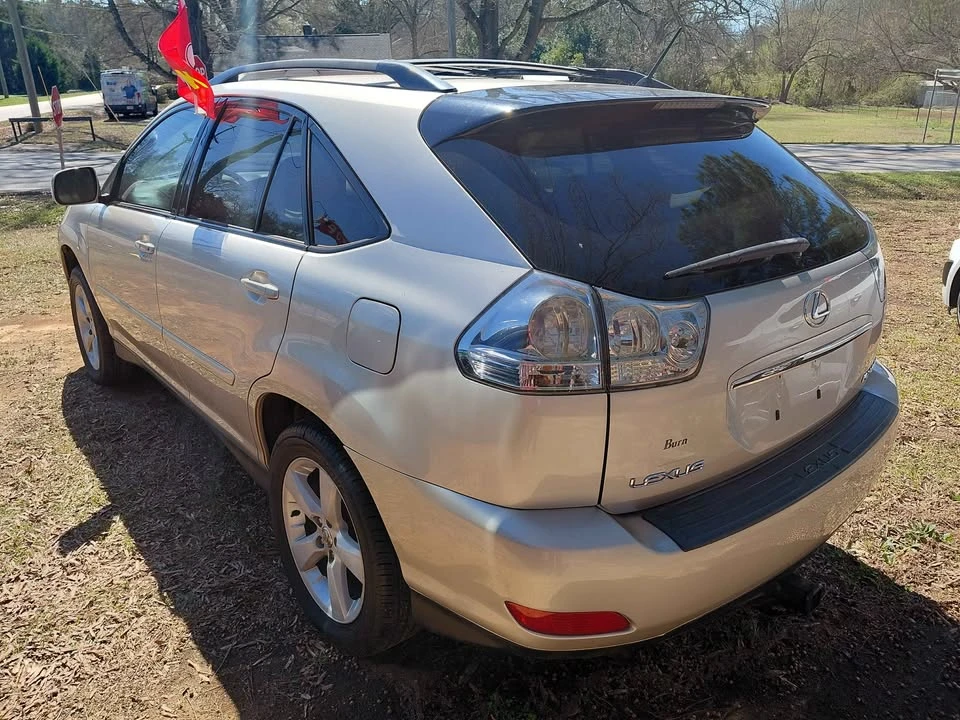 2006 Lexus RX 2nd Gen - Image 2 of 10