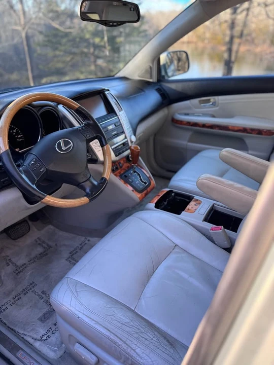 2006 Lexus RX 2nd Gen - Image 16 of 18