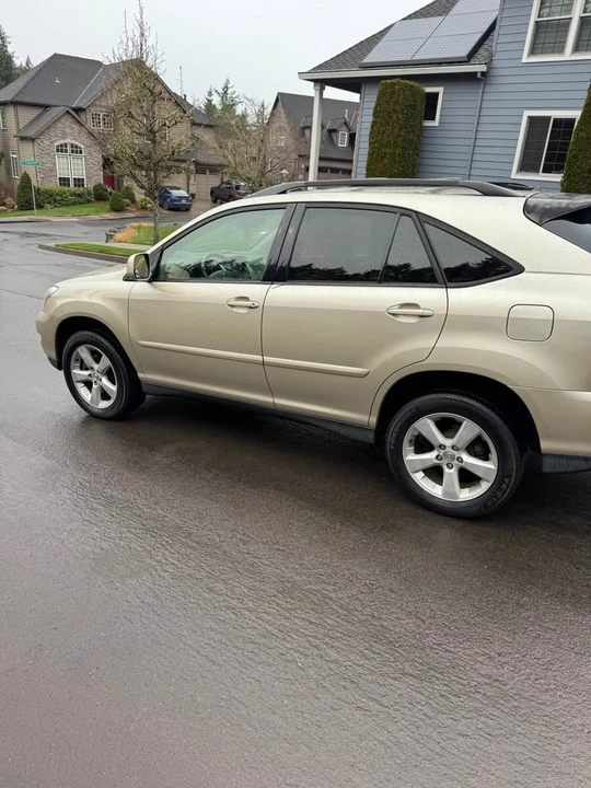 2006 Lexus RX 2nd Gen - Image 7 of 20