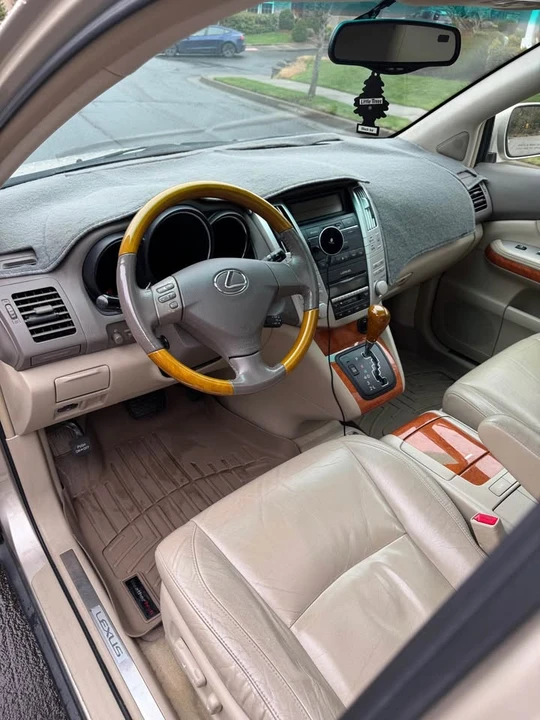 2006 Lexus RX 2nd Gen - Image 13 of 20