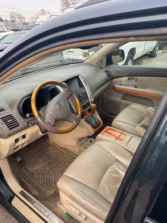 2006 Lexus RX 2nd Gen - Image 6 of 9