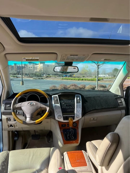 2006 Lexus RX 2nd Gen - Image 11 of 13
