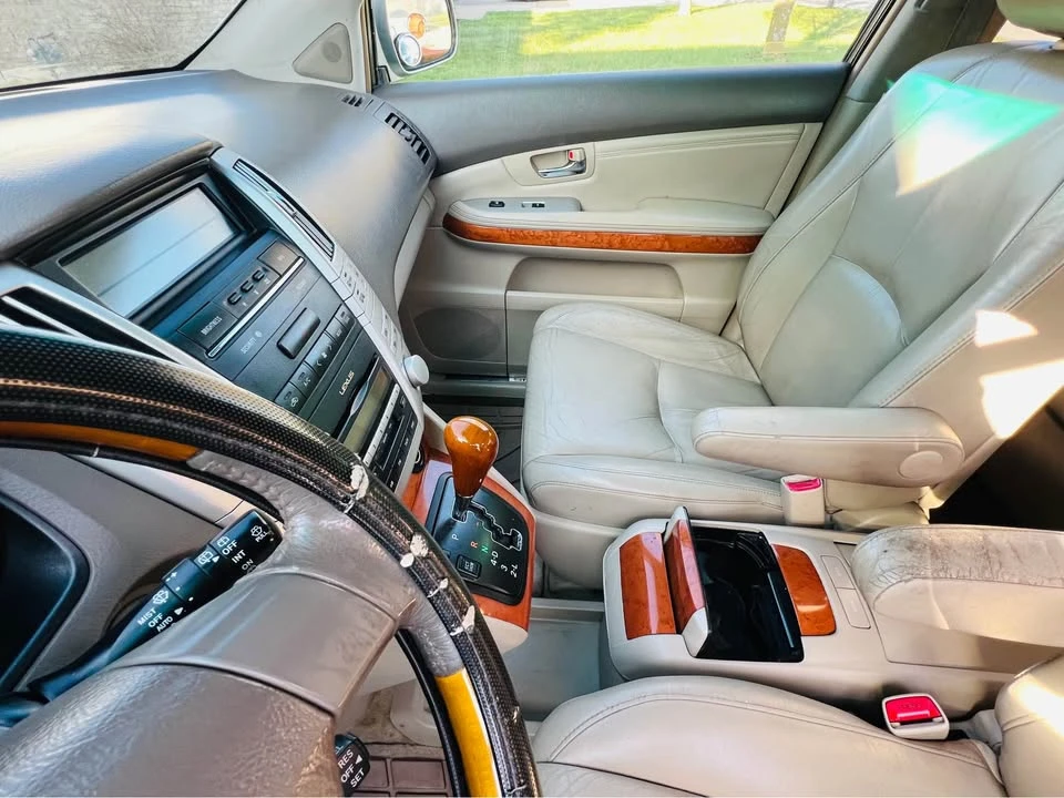 2006 Lexus RX 2nd Gen - Image 2 of 12