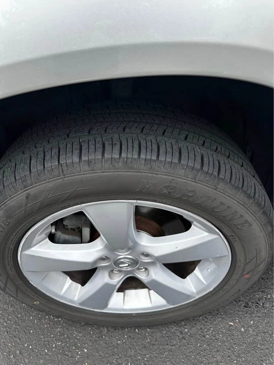 2006 Lexus RX 2nd Gen - Image 9 of 10