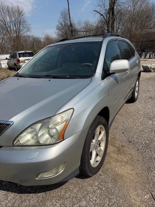 2006 Lexus RX 2nd Gen - Image 3 of 7