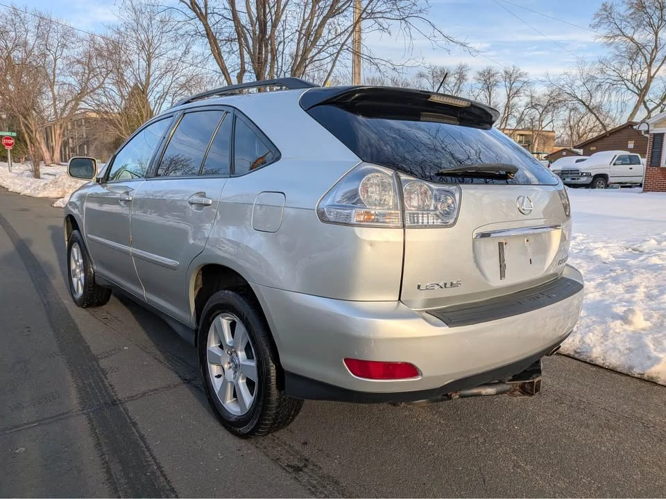 2006 Lexus RX 2nd Gen - Image 3 of 15