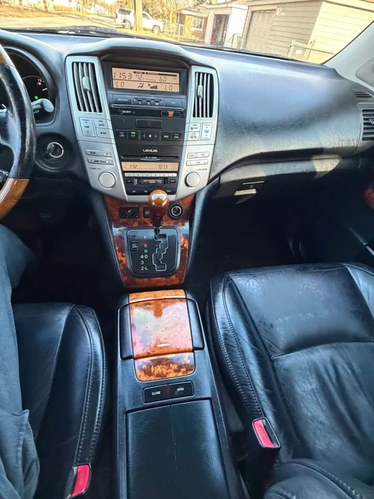 2006 Lexus RX 2nd Gen - Image 11 of 14