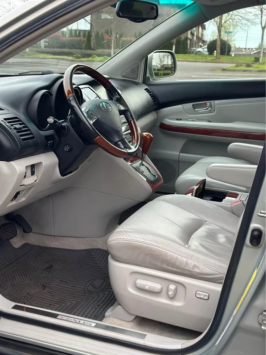 2006 Lexus RX 2nd Gen - Image 7 of 17