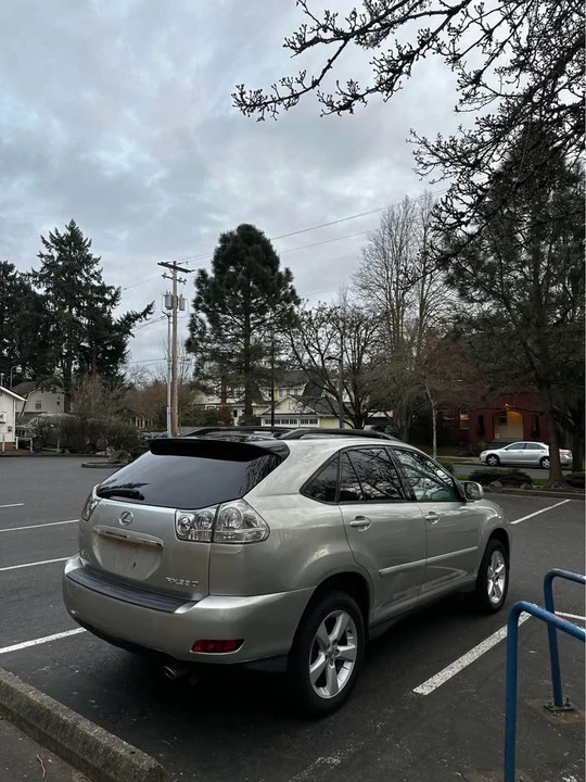 2006 Lexus RX 2nd Gen - Image 3 of 10