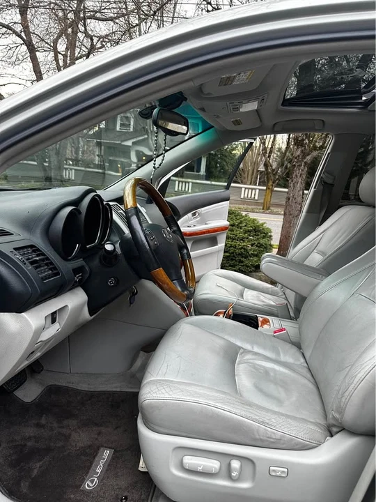 2006 Lexus RX 2nd Gen - Image 5 of 10